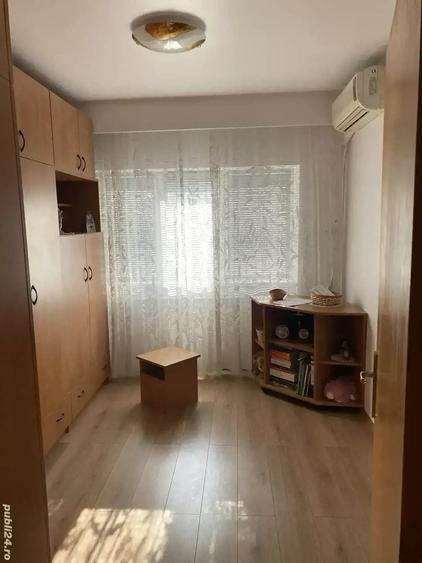 Apartament cu 3 camere decomandat în Pantelimon