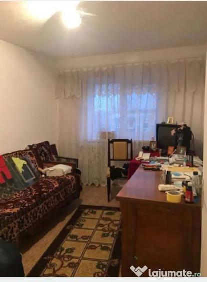 Apartament cu 3 camere decomandat în Brazda lui Novac