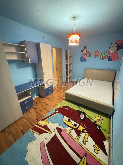 Apartament cu 3 camere decomandat în Complex Studențesc
