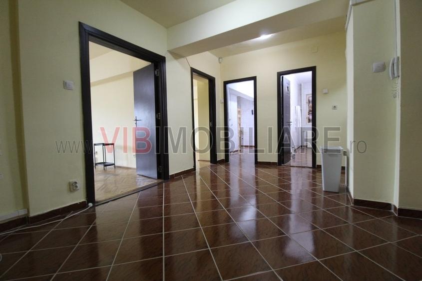 Apartament cu 3 camere decomandat în Decebal
