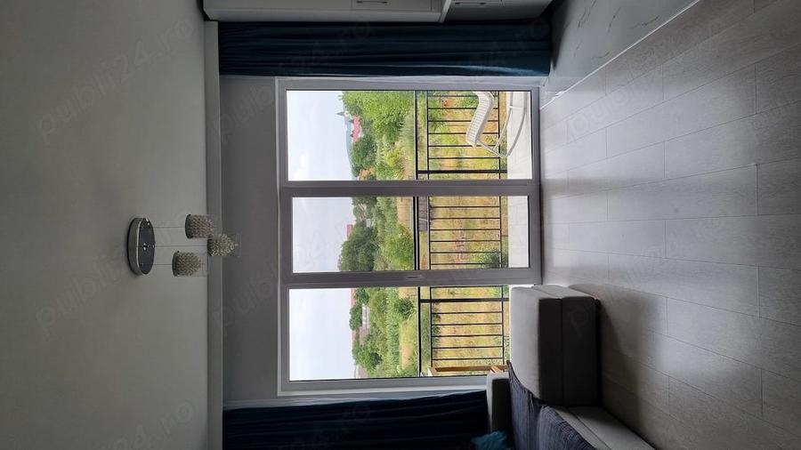 Apartament cu 3 camere decomandat în Florești