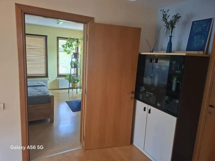 Casă individuală cu 3 camere cu Canalizare în Vest
