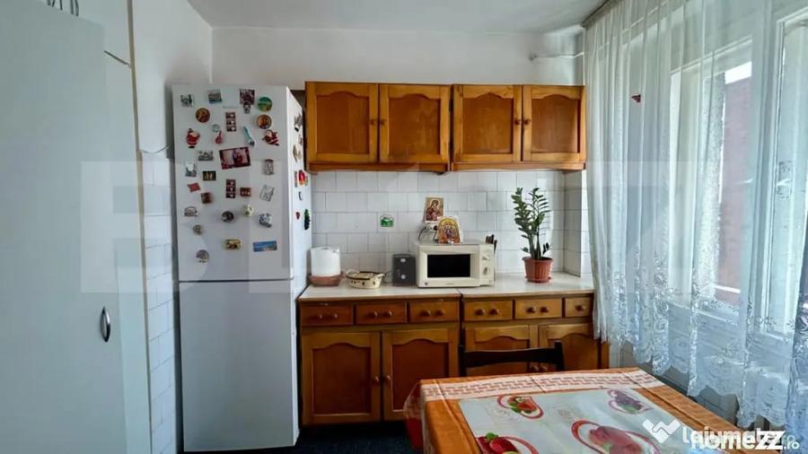 Apartament cu 4 camere decomandat în Dacia
