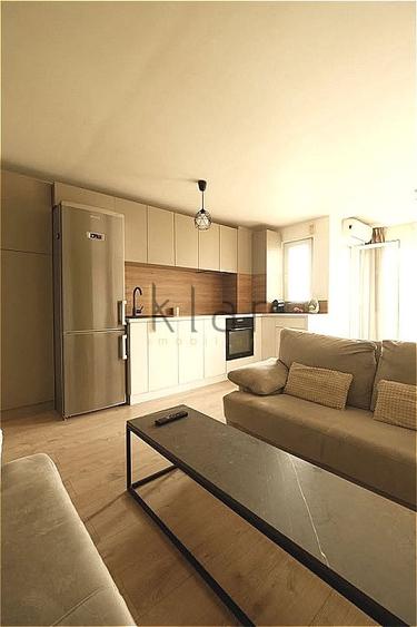 Apartament cu 2 camere semidecomandat, mobilat în Florești