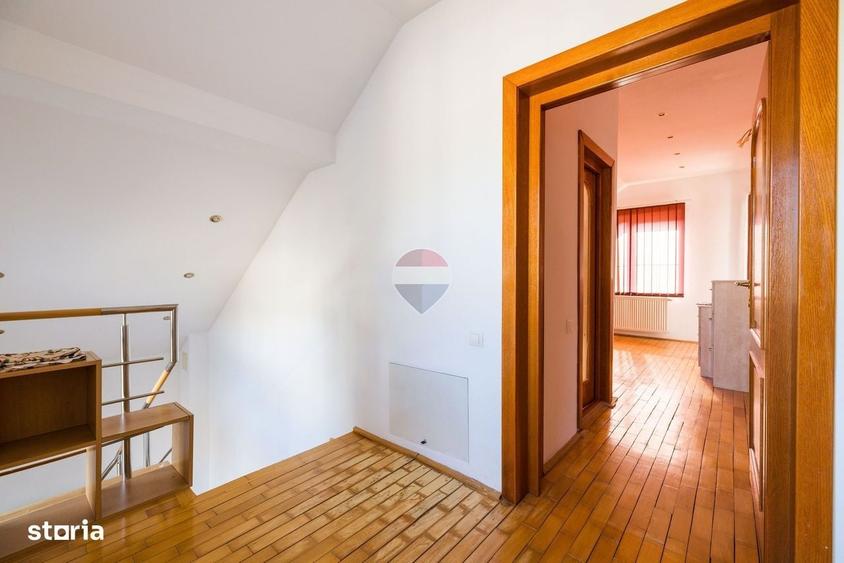 Casă cu 4 camere cu Teren 700 Mp în Bunloc