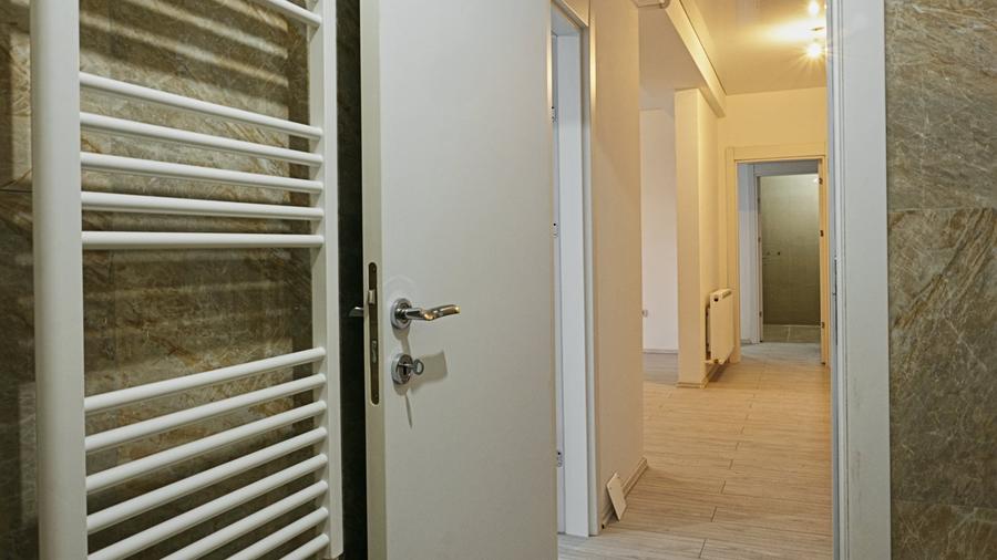 Penthouse cu 4 camere decomandat în Mamaia-Sat