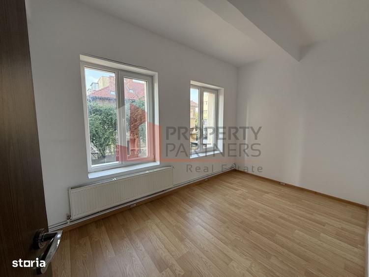 Spațiu comercial, de 120 mp, în Central