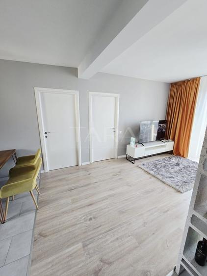 Apartament cu 3 camere decomandat, mobilat în Florești