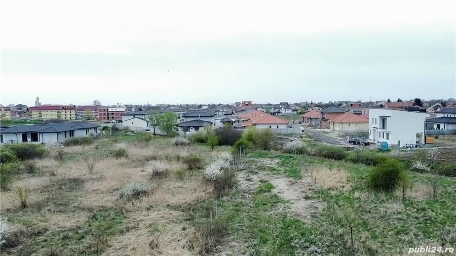 Teren de 1277 mp, în Central