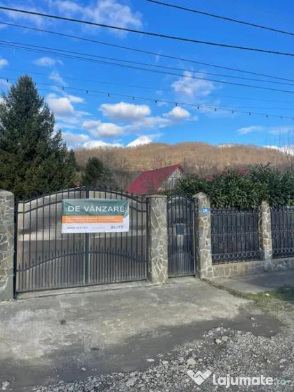Casă cu 7 camere cu Teren 2544 Mp în Cicârlău