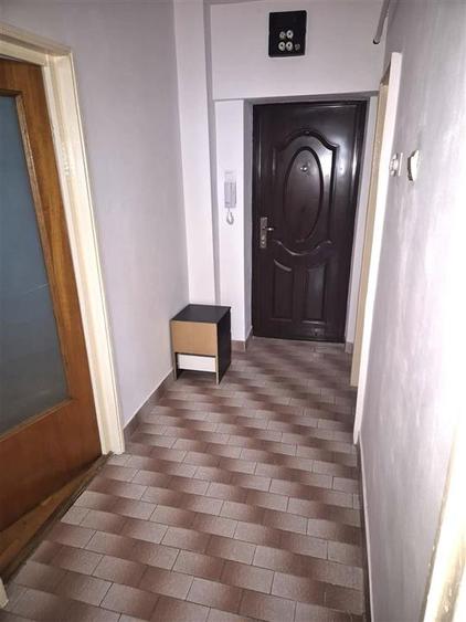 Garsonieră decomandată în Gării