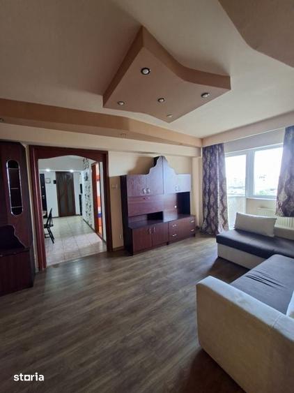 Apartament cu 3 camere decomandat în Traian