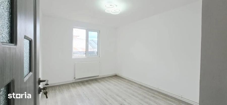 Casă individuală cu 5 camere cu Canalizare în Lunca Cetățuii