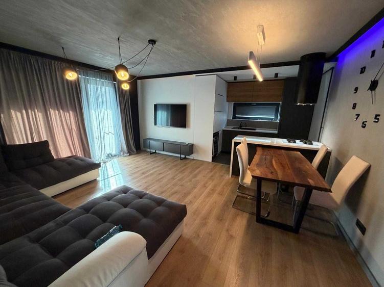 Apartament cu 3 camere decomandat în Albert