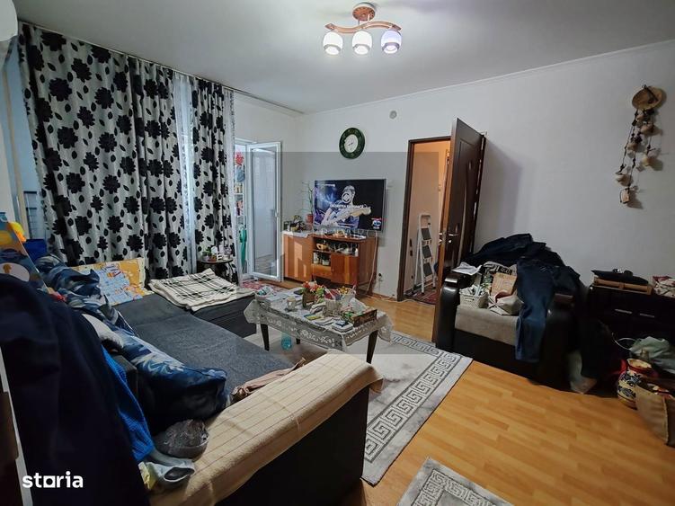 Apartament cu 4 camere semidecomandat în Apărătorii Patriei