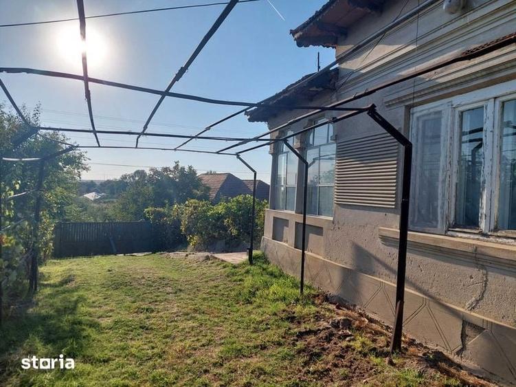 Casă cu 4 camere cu Teren 120 Mp în Cervenia