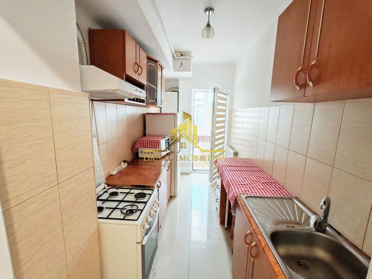 Apartament cu 2 camere semidecomandat, mobilat în Ultracentral