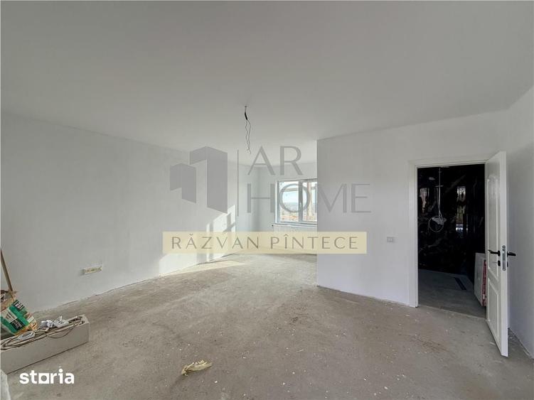 Spațiu comercial, de 450 mp, în Păltiniș