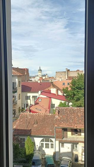 Apartament cu 2 camere decomandat în Ultracentral