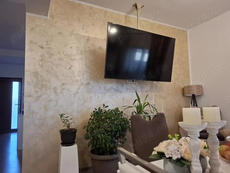 Casă cu 5 camere cu Teren 394 Mp în Moșnița Nouă