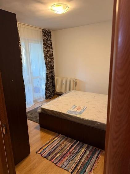 Apartament cu 2 camere semidecomandat, mobilat în Dristor