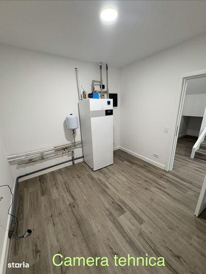 Casă cu 5 camere cu Teren 320 Mp în Traian