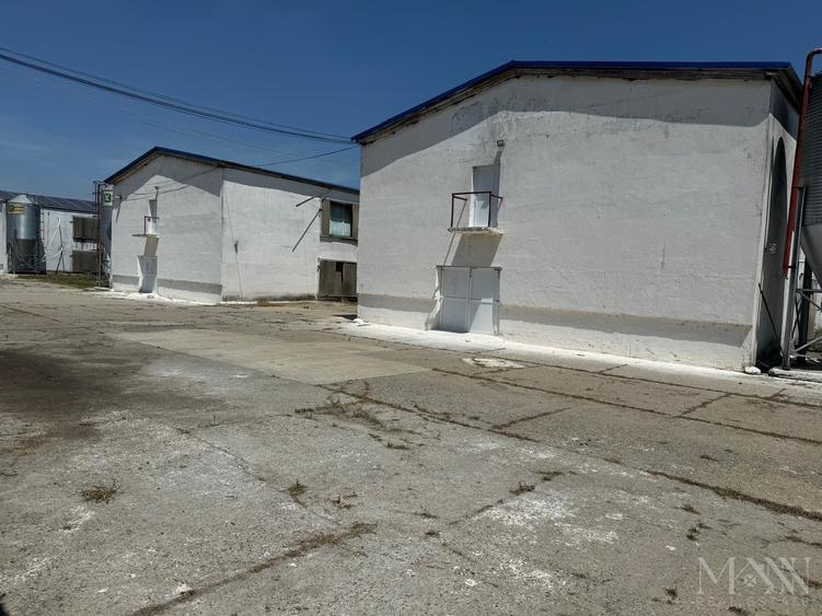 Spațiu industrial, de 1,300 mp, în Leș