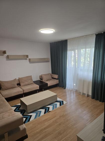 Apartament cu 3 camere decomandat în Simion Bărnuțiu