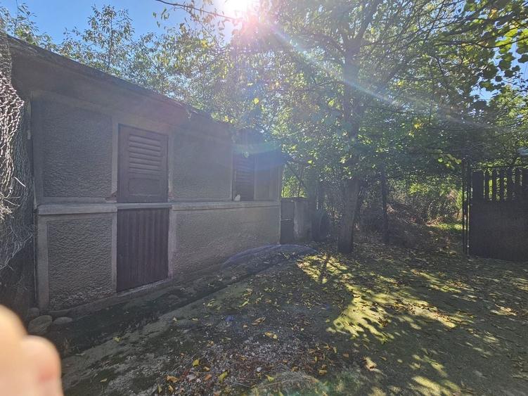 Casă cu 3 camere cu Canalizare în Teiș
