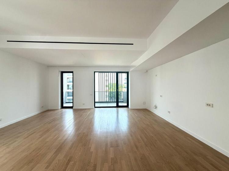 Apartament cu 3 camere în Iancu Nicolae