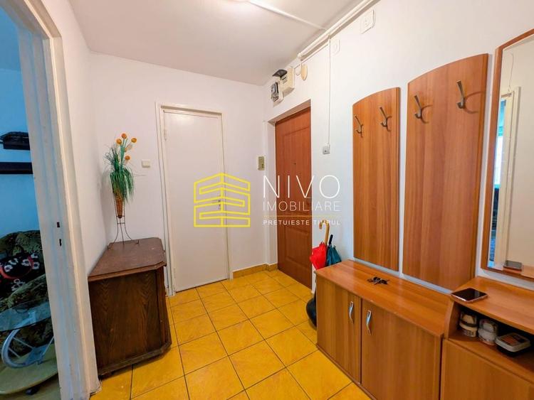 Apartament cu 2 camere semidecomandat, mobilat în Aleea Carpați