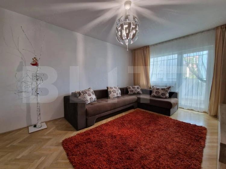 Apartament cu 3 camere decomandat în Zorilor