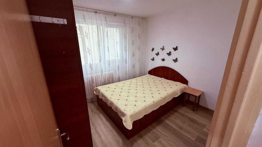 Apartament cu 2 camere decomandat în Tei
