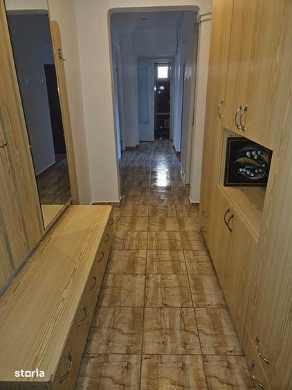 Apartament cu 3 camere decomandat în Libertății