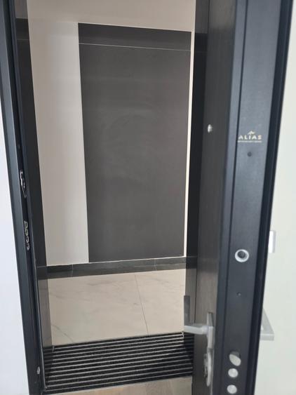 Apartament cu 2 camere semidecomandat în Barbu Văcărescu