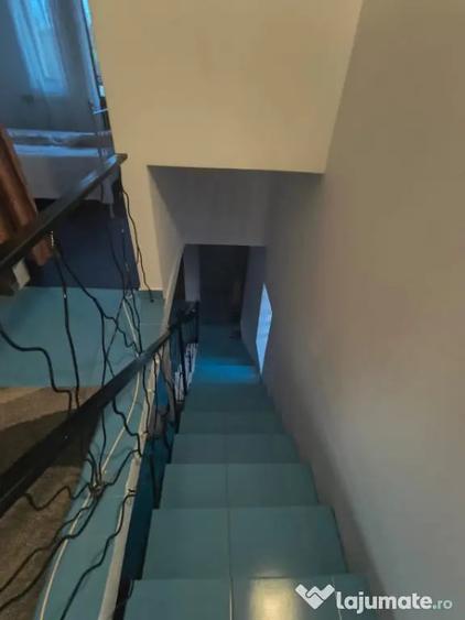 Casă cu 3 camere cu Teren 400 Mp în Central