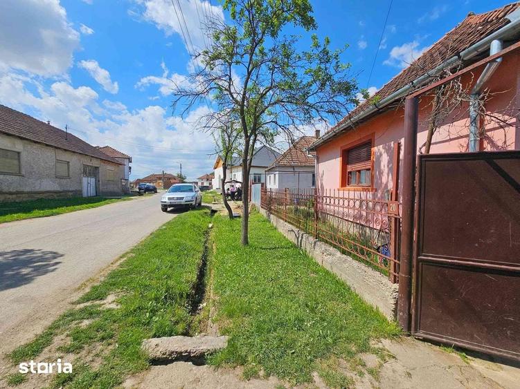 Casa de vanzare sat Rogoz - 3