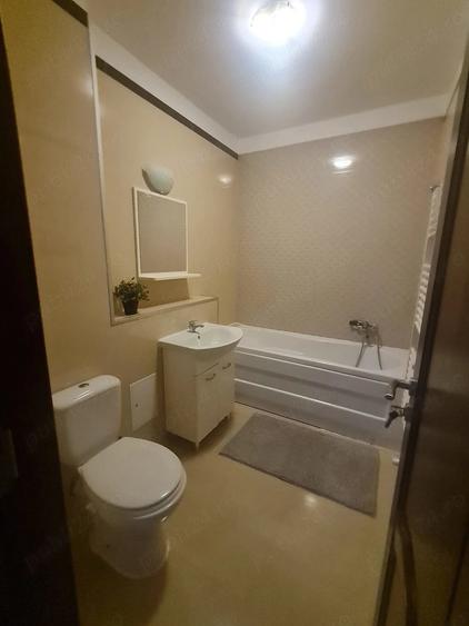 Apartament cu 3 camere semidecomandat în Subcetate