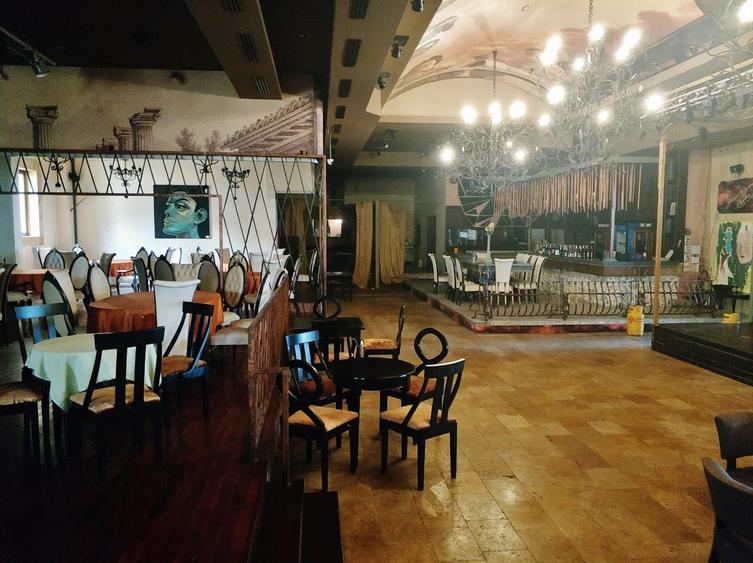 Spațiu comercial, de 975 mp, în Central