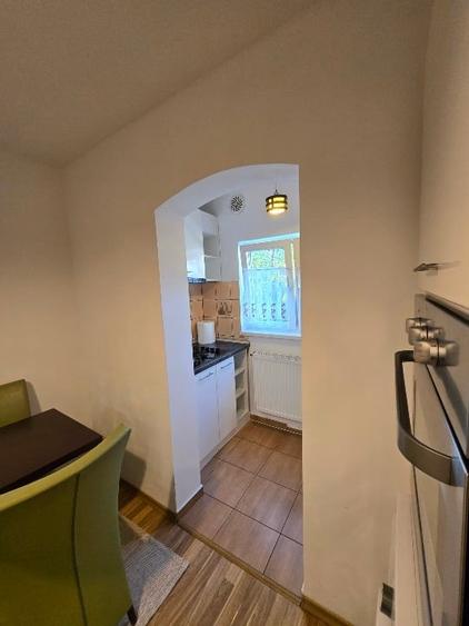 Apartament cu 2 camere decomandat în Lipovei