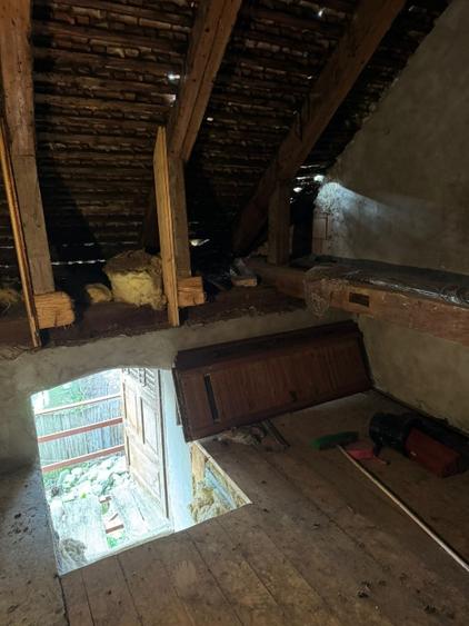 Casă individuală cu 2 camere în Central