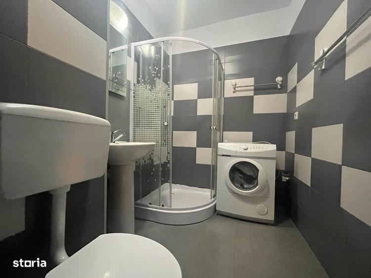 Apartament cu 3 camere semidecomandat în Iris