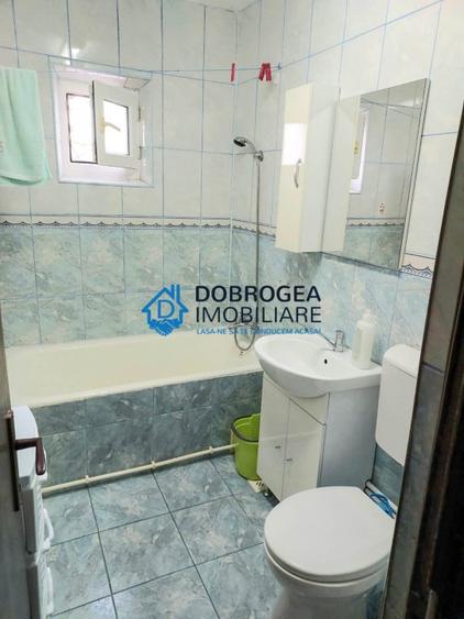 Apartament cu 3 camere decomandat, mobilat în C5