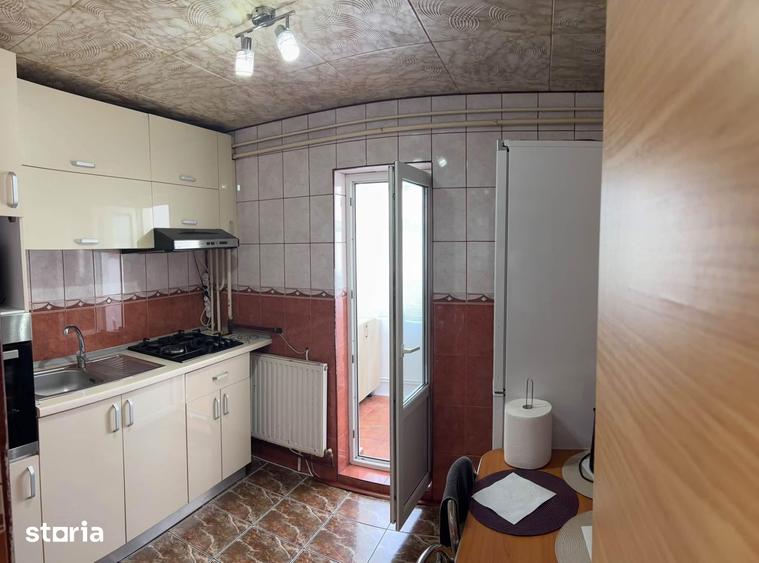 Apartament cu 3 camere în Tudor Vladimirescu