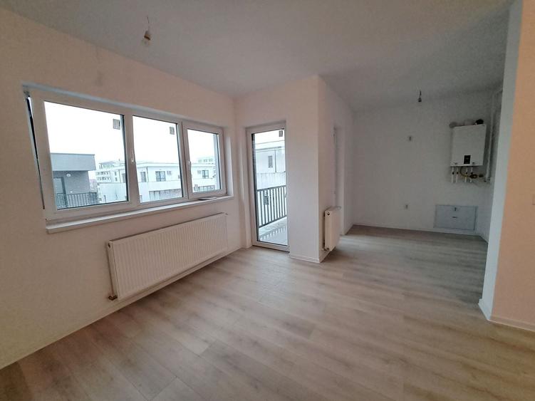 Apartament cu 3 camere decomandat în Sud