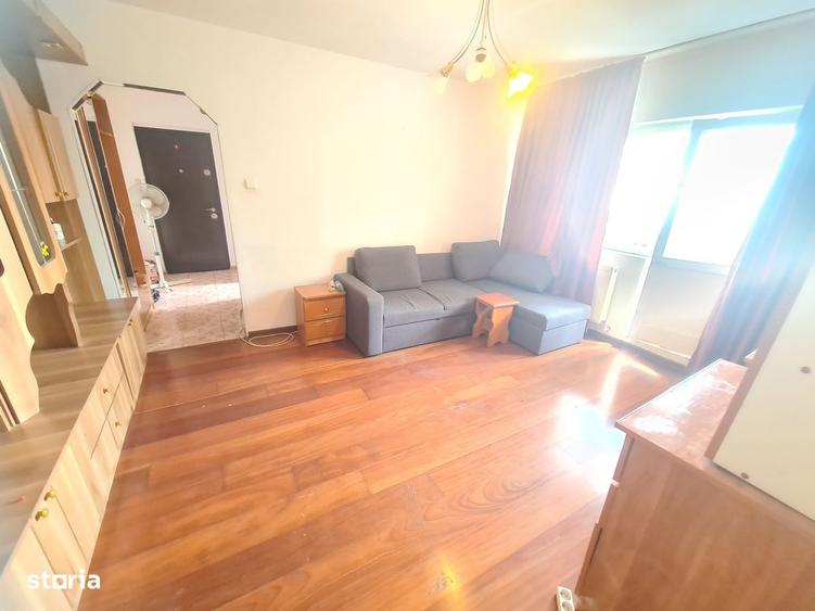Apartament cu 2 camere semidecomandat în Est