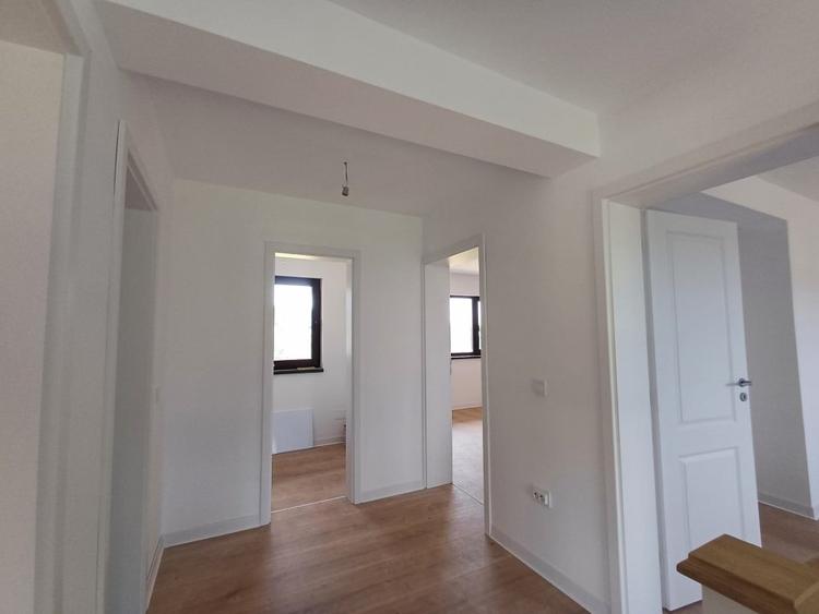 Duplex cu 4 camere cu Canalizare în Miroslava