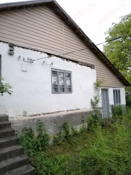 Casă cu 4 camere în Budănești