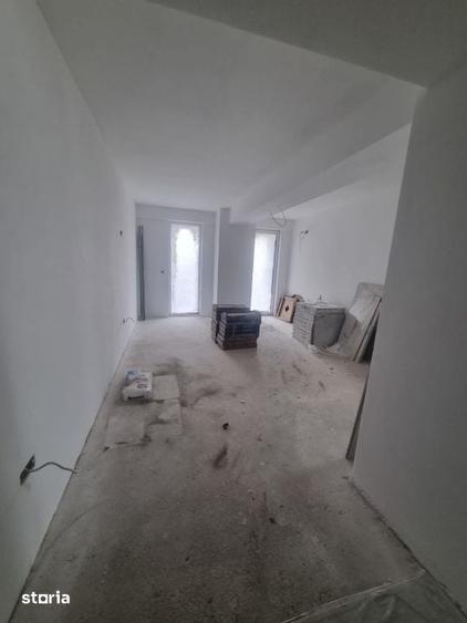 Apartament cu 3 camere în George Enescu