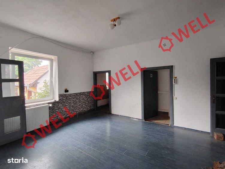 Casă cu 4 camere în Central